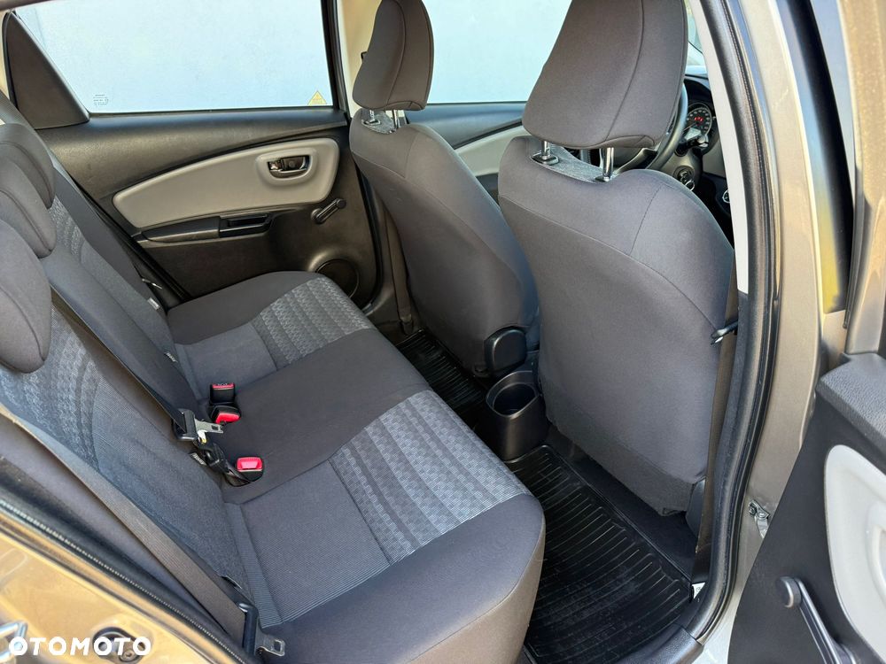 Toyota Yaris 1.33 VVT-i Executive - 11