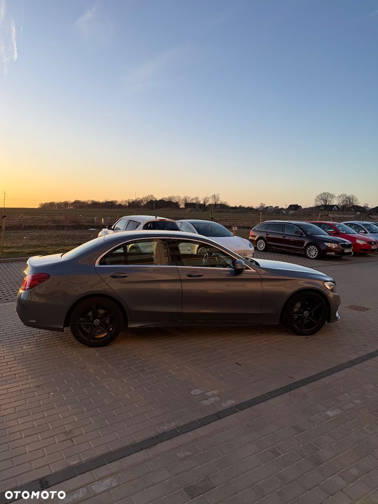 Mercedes-Benz Klasa C 200 4-Matic 9G-TRONIC - 7