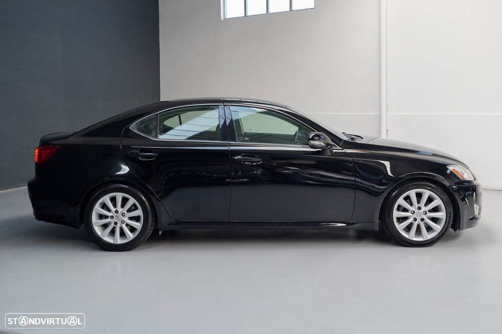 Lexus IS 220 d P.Executive 2G - 9
