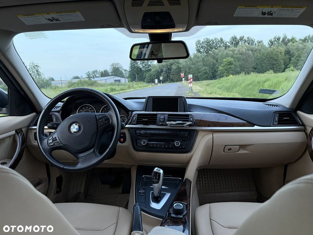 BMW Seria 3 320i - 9