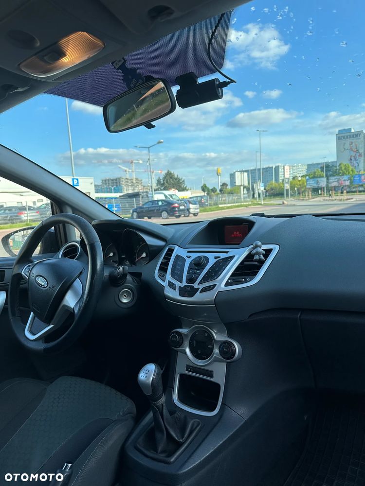 Ford Fiesta 1.4 Champions Edition - 17