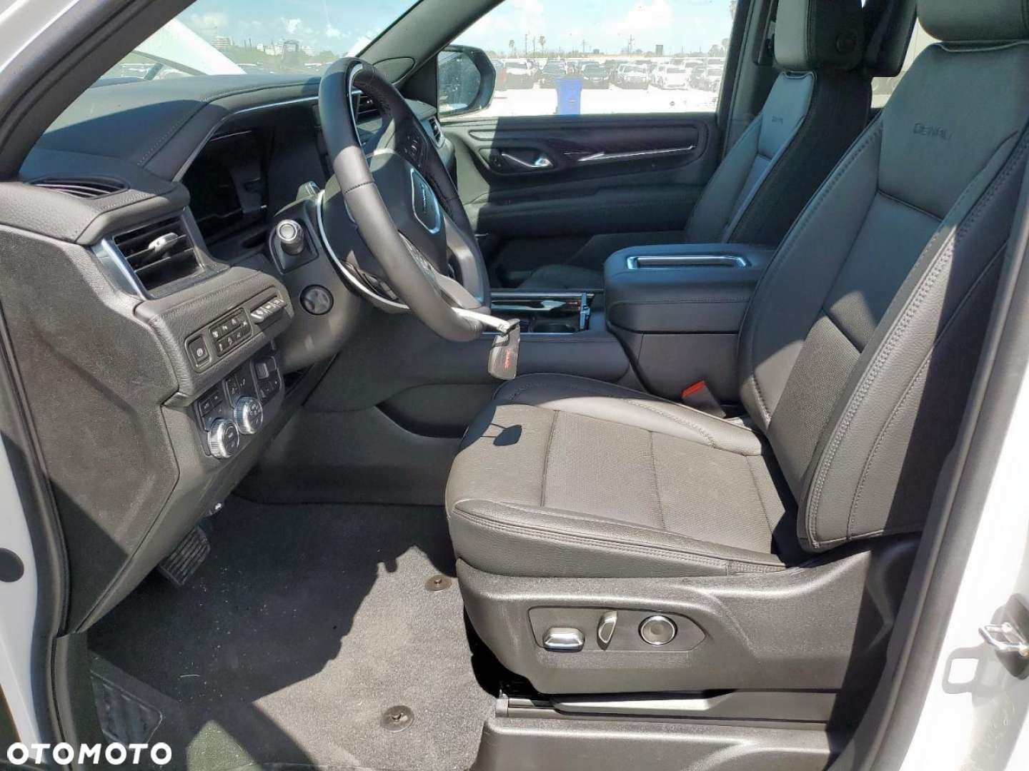 GMC Yukon - 8