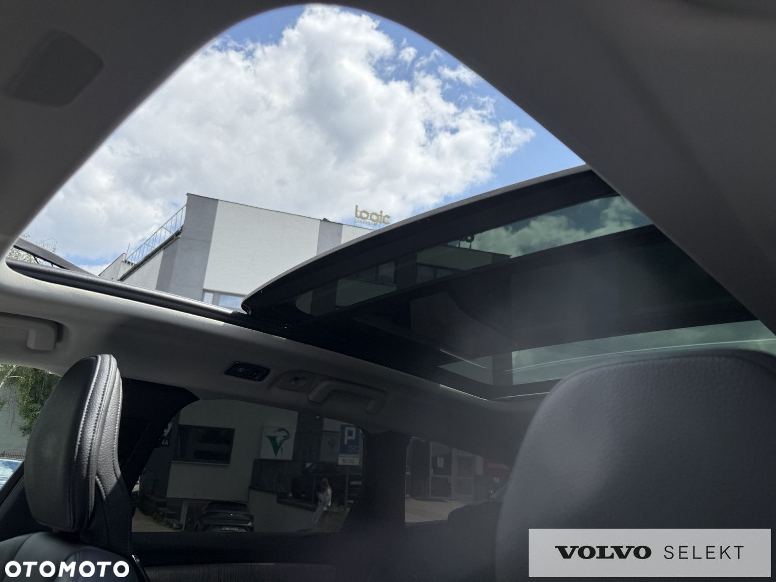Volvo V90 Cross Country - 14