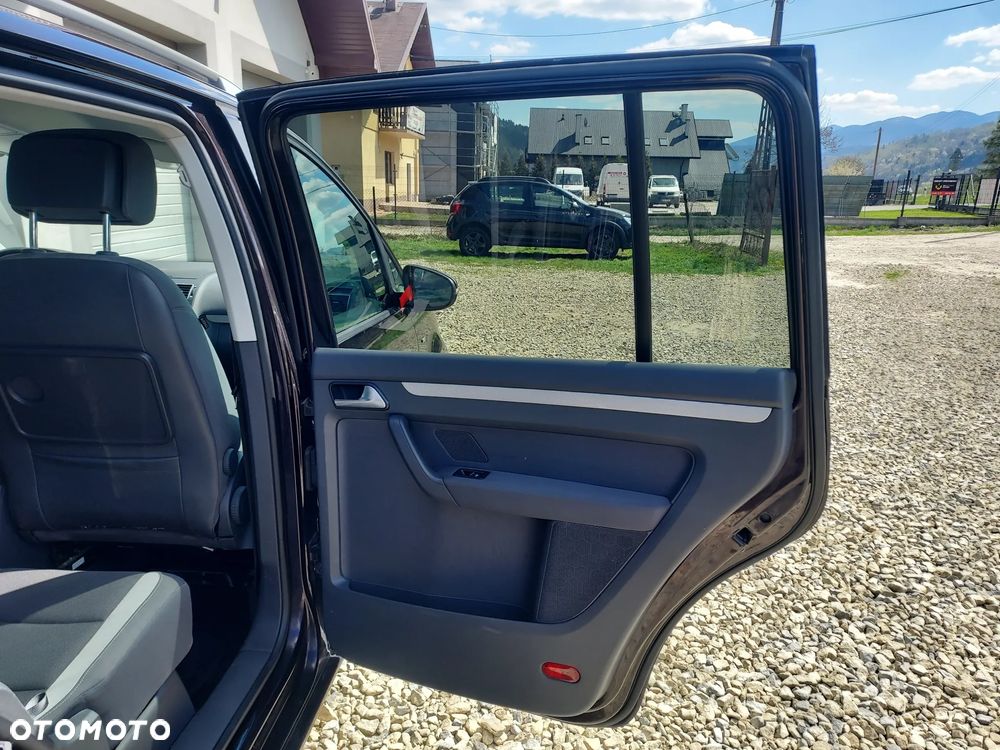 Volkswagen Touran 1.6 TDI DPF BlueMotion Technology Highline - 18