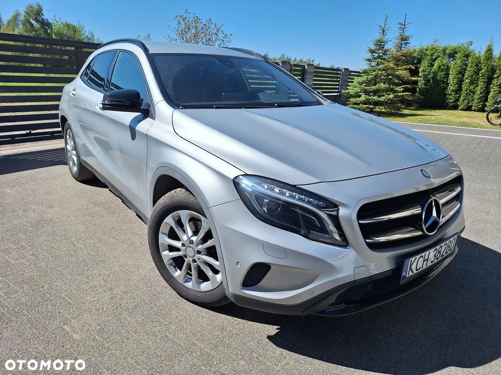 Mercedes-Benz GLA 200 d - 1