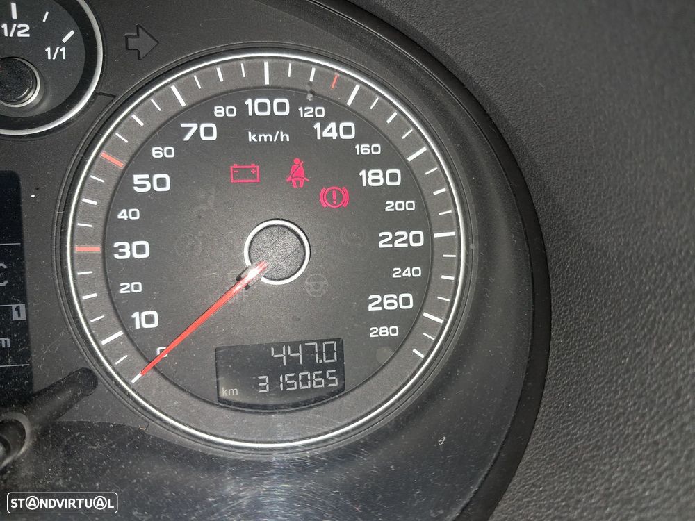 Audi A3 Sportback 1.6 TDI Attraction - 6