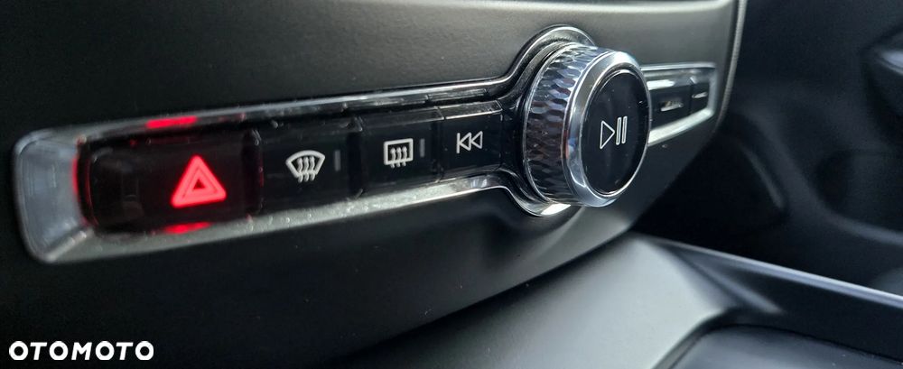 Volvo V60 Cross Country D4 AWD Geartronic Pro - 29