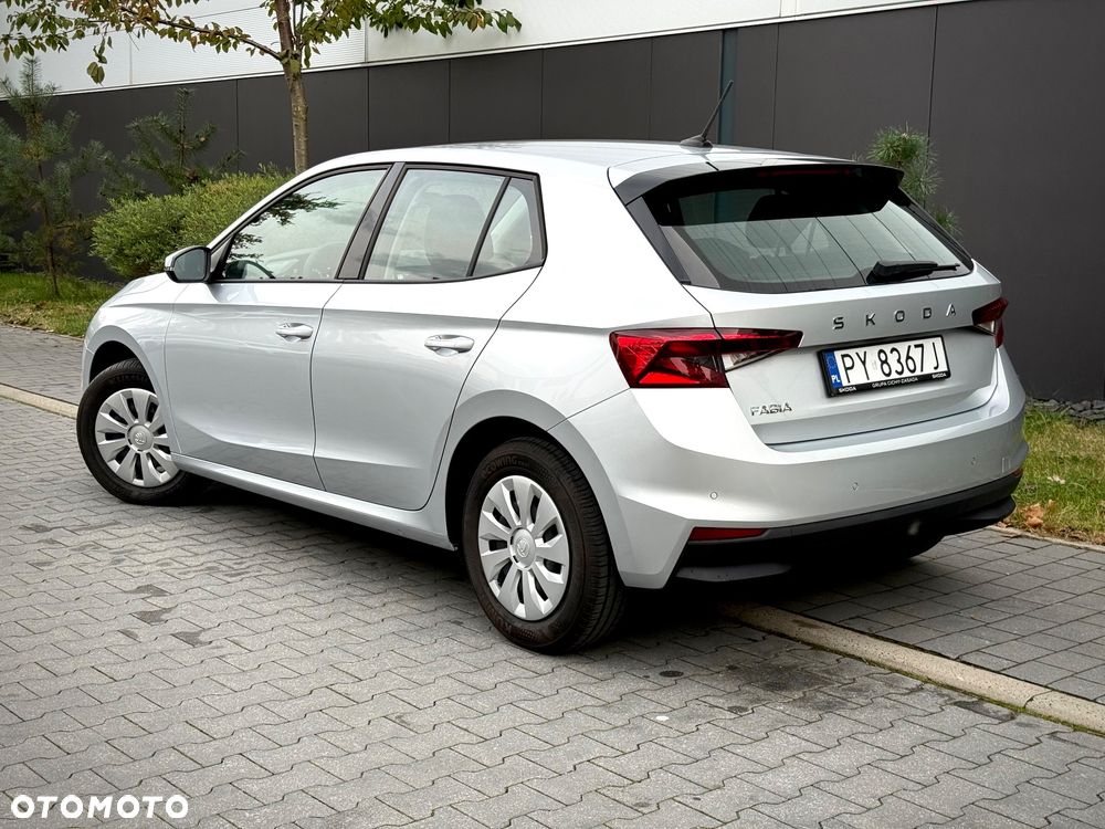 Skoda Fabia 1.0 Essence - 4