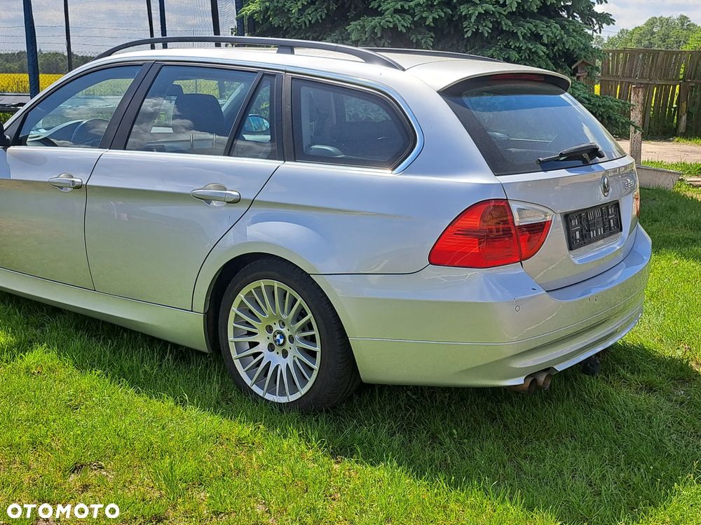 BMW Seria 3 325i - 16
