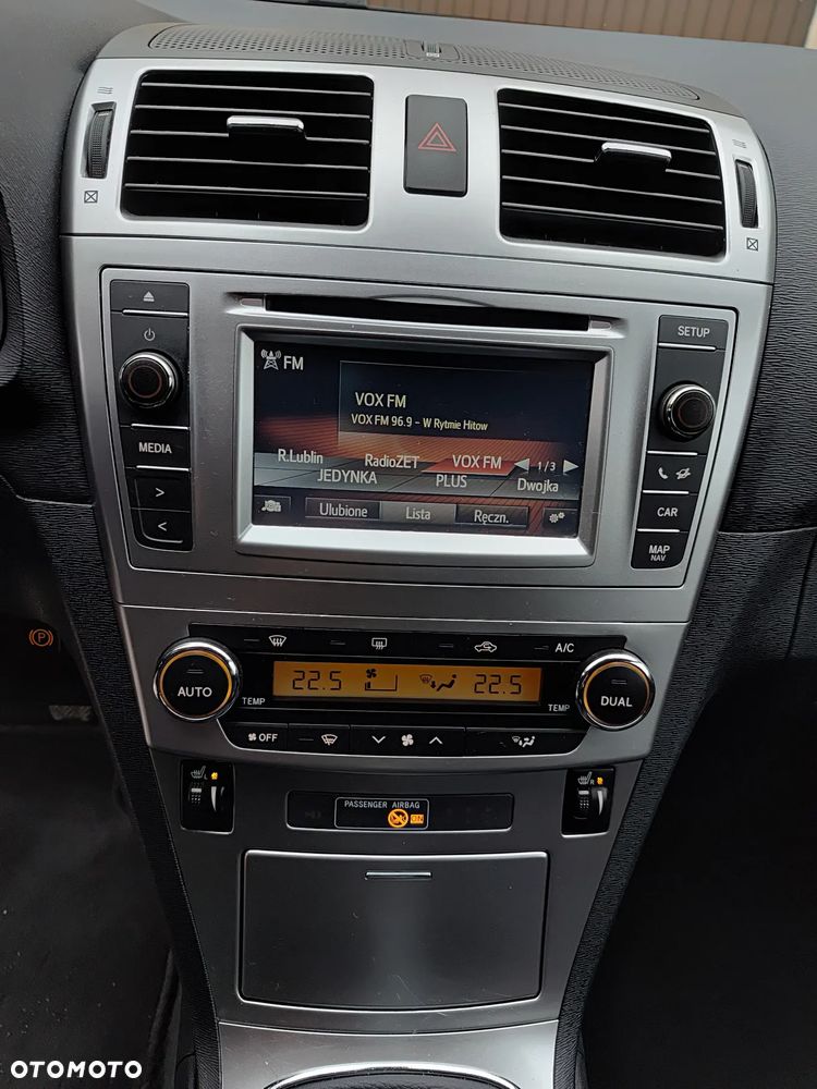 Toyota Avensis 1.8 Premium - 13