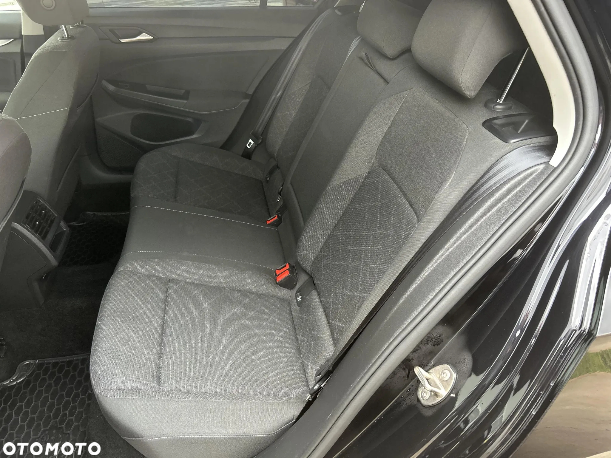 Volkswagen Golf VIII 1.5 TSI EVO Life - 28