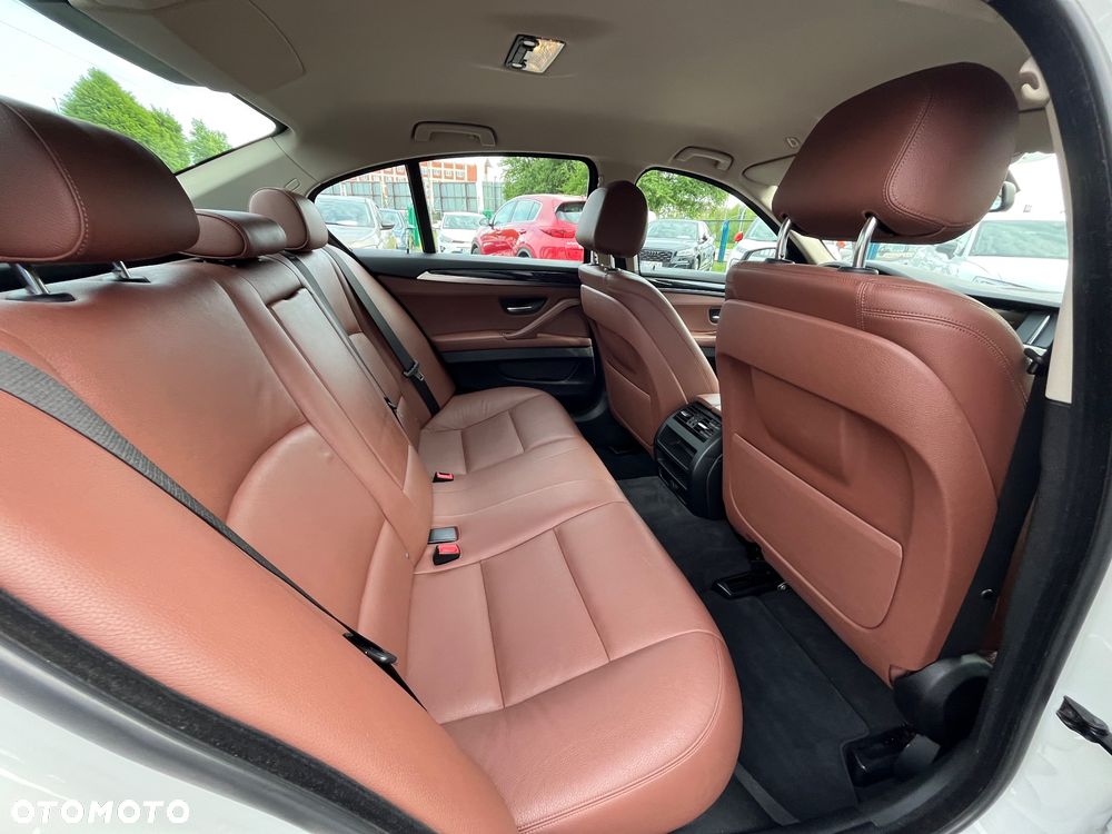BMW Seria 5 520d - 16