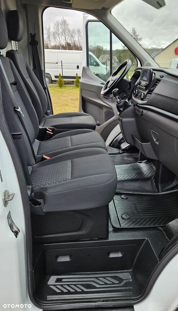 Ford Transit 2.0D 131KM L2H2 Klima Tempomat Kamera zarejestrowany w Polsce - 12