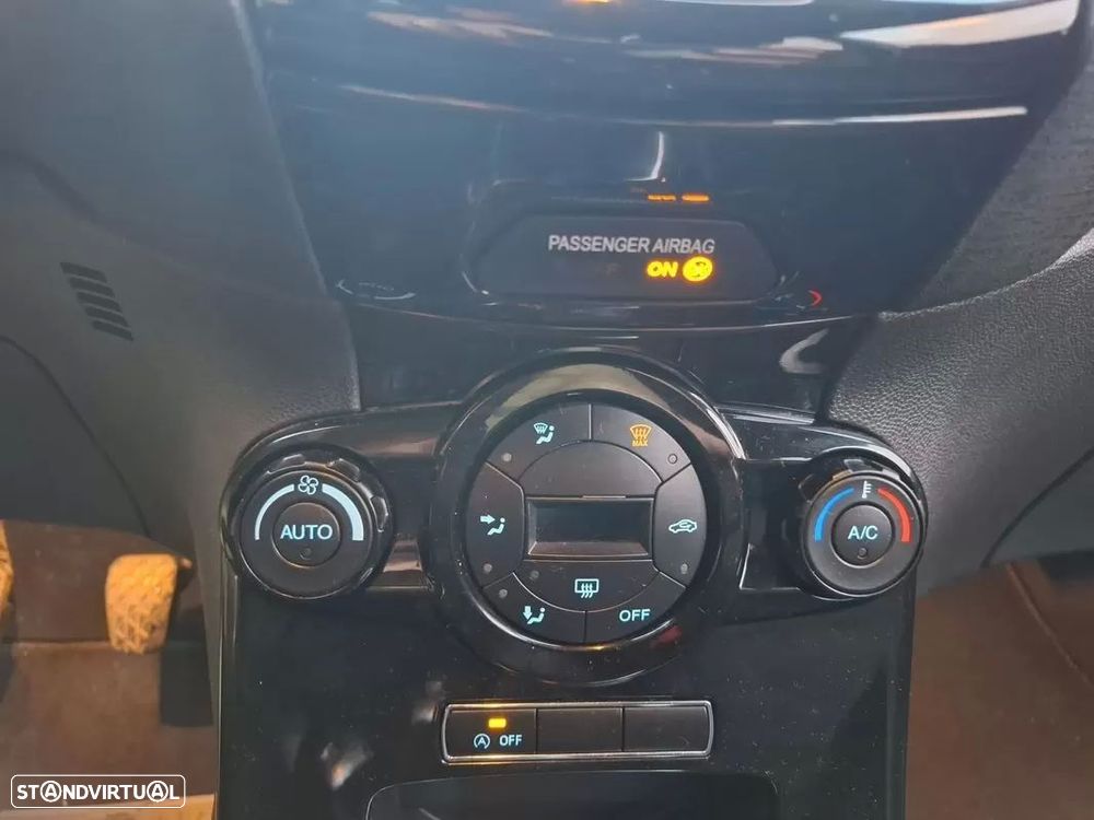 Ford Fiesta 1.0 Ti-VCT Titanium - 41