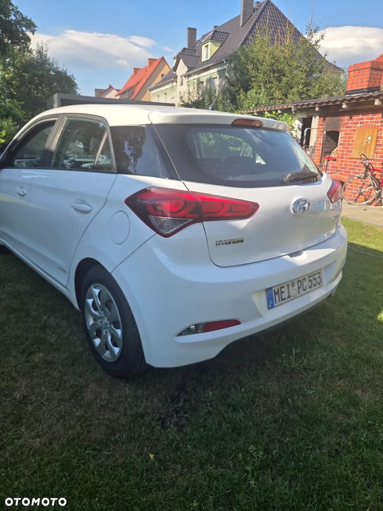 Hyundai i20 - 15