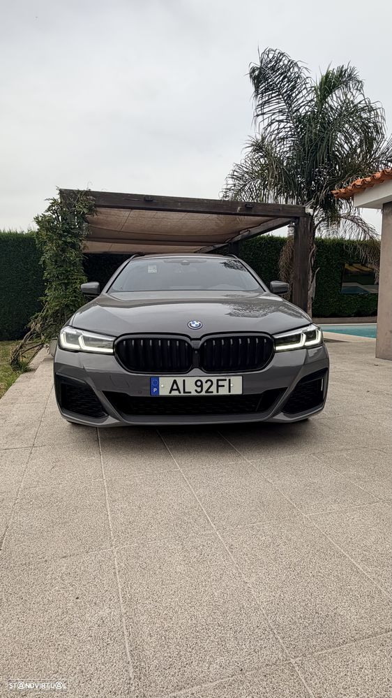 BMW 530 e Pack Desportivo M - 8