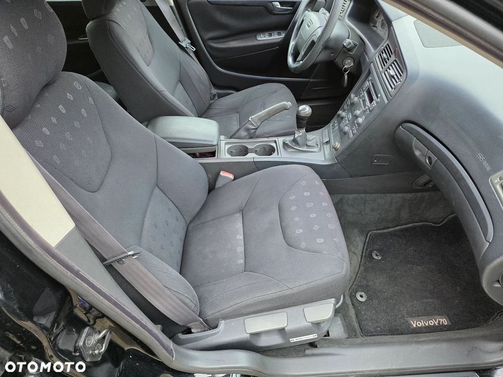 Volvo V70 2.4 Premium - 18