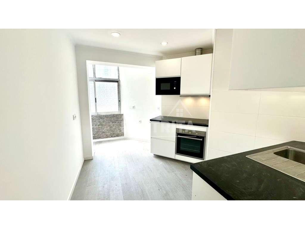 Apartamento T2 Renovado | Torre da Marinha, Seixal - Grande imagem: 4/41
