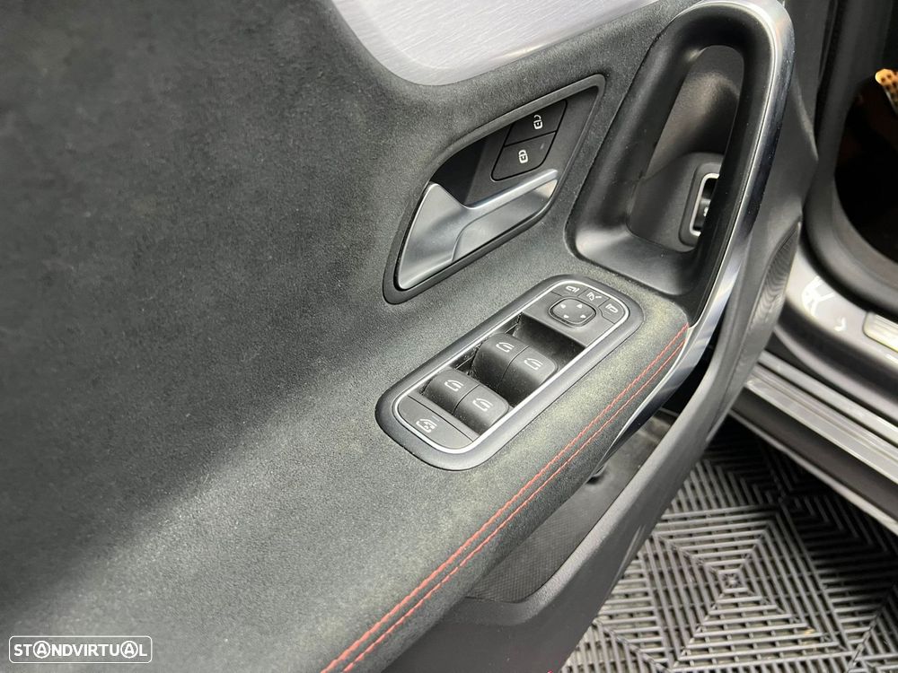 Mercedes-Benz A 180 Limousine d AMG Line Aut. - 42