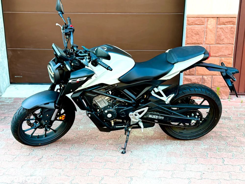 Honda CB - 1
