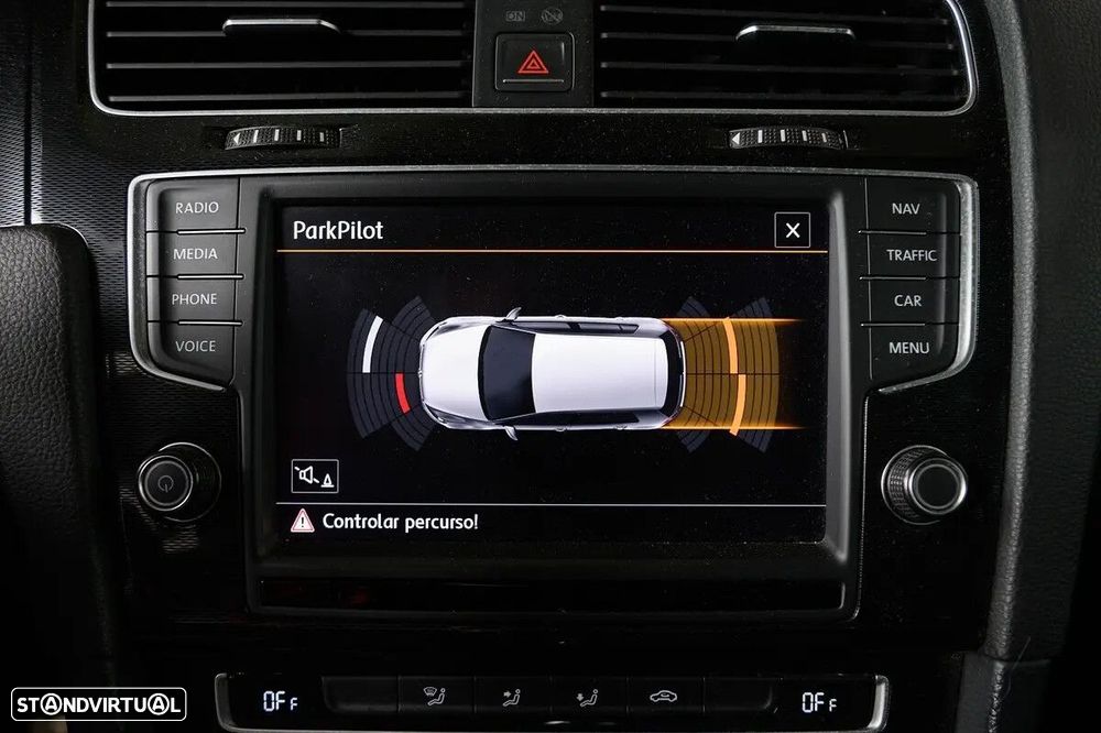 VW Golf 1.4 GTE Plug-In-Hybrid DSG - 38