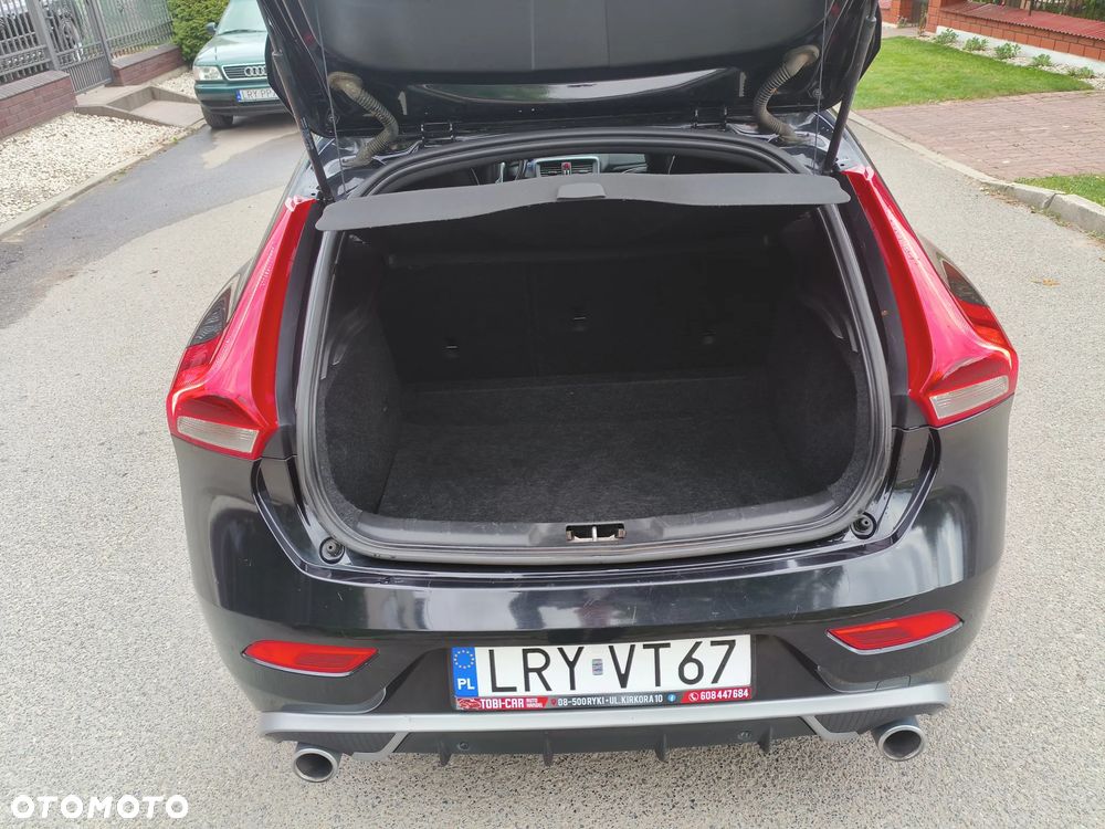 Volvo V40 D4 Drive-E R-Design Summum - 19