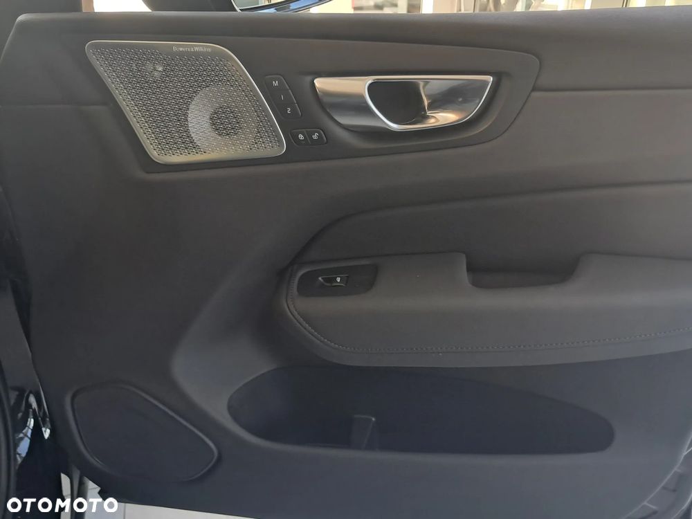 Volvo XC 60 B5 B AWD Ultra Black Edition - 20