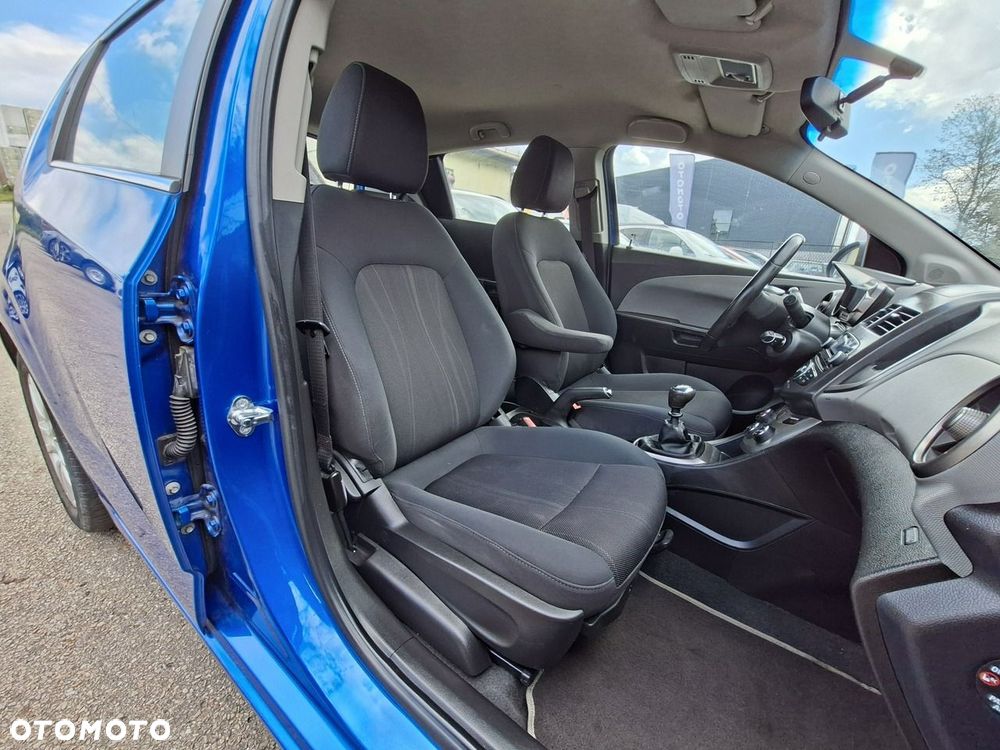 Chevrolet Aveo 1.6 LTZ S/S - 22