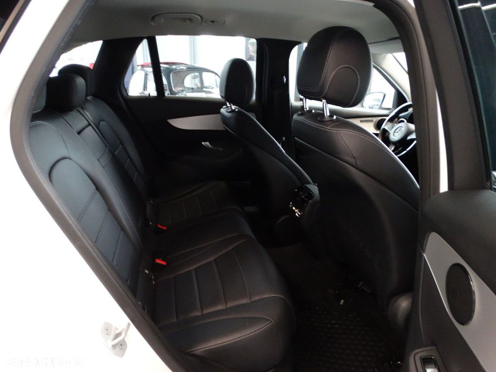 Mercedes-Benz GLC - 28