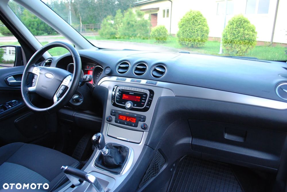 Ford Galaxy 2.0 TDCi Trend - 17
