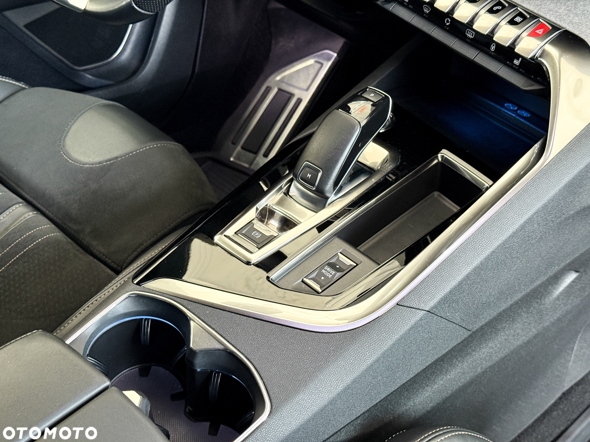Peugeot 5008 1.6 PureTech GT S&S EAT8 - 18