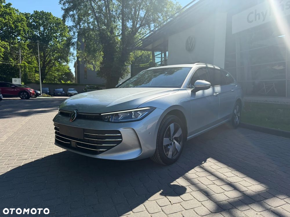 Volkswagen Passat Variant 1.5 TSI ACT mHEV Business Plus DSG - 4