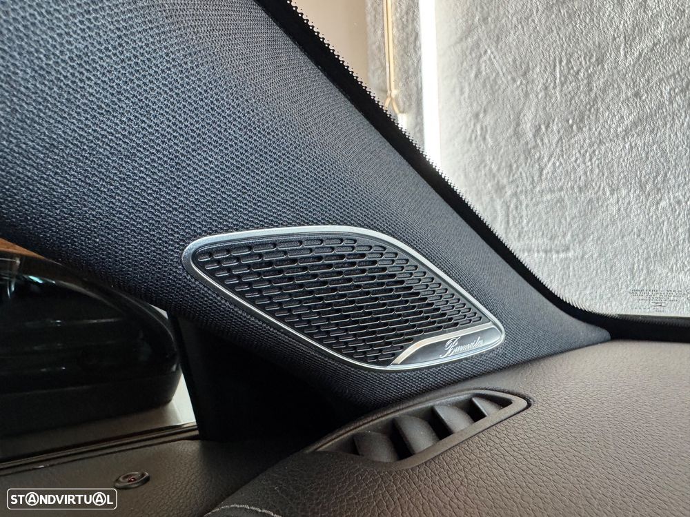 Mercedes-Benz A 45 AMG S 4Matic+ - 22