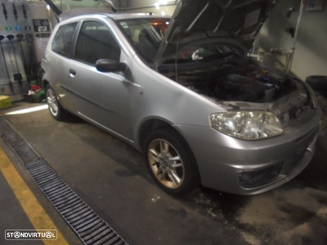 Carro MOT: 188A4000 FIAT PUNTO 188 2003 1.2 60CV 3P CINZA GASOLINA - 4