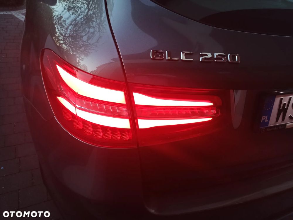 Mercedes-Benz GLC - 23