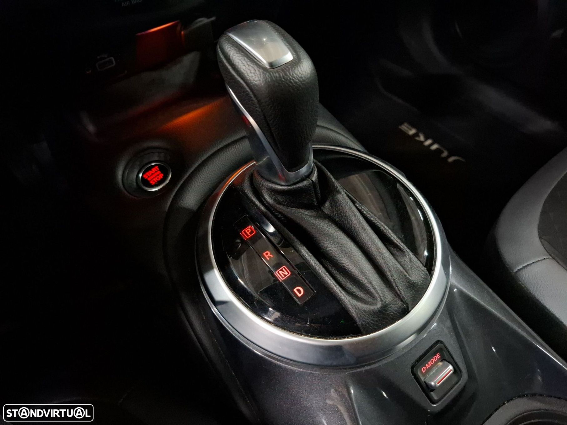 Nissan Juke 1.0 DIG-T N-Connecta NAV.+TwoTone NC DCT - 13