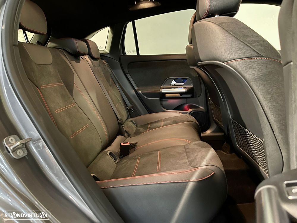 Mercedes-Benz GLA 250 e AMG Line - 32