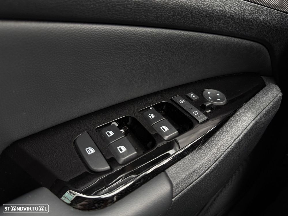 Kia Sportage 1.6 T-GDi HEV Tech - 7