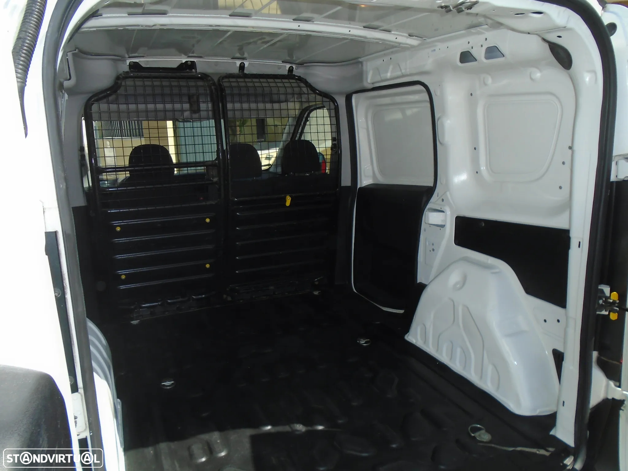 Fiat DOBLO 1.3 M-Jet 3 LUGARES 95 CV IVA DEDUTIVEL-NACIONAL - 21