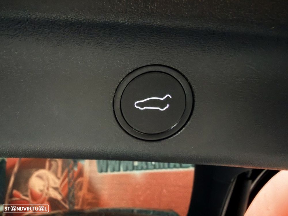 Tesla Model Y Long Range Dual Motor AWD - 20
