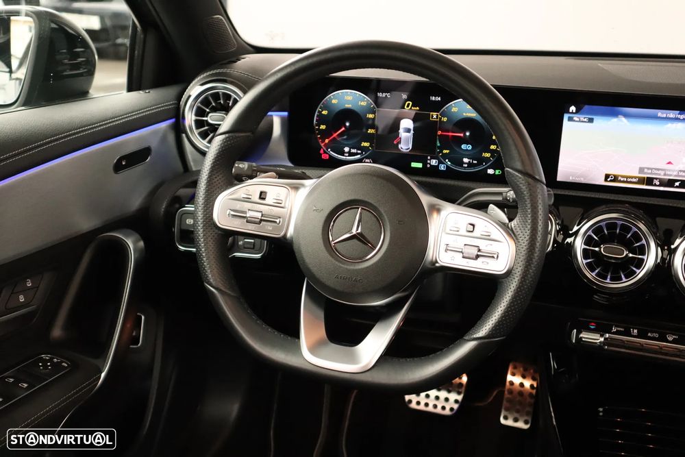 Mercedes-Benz A 250 e 8G-DCT AMG Line - 13