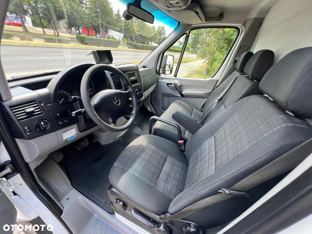 Mercedes-Benz SPRINTER 319 CDI 3,0 V6 AUTOMAT KONTENER CHŁODNIA MITSUBISHI WINDA - 33