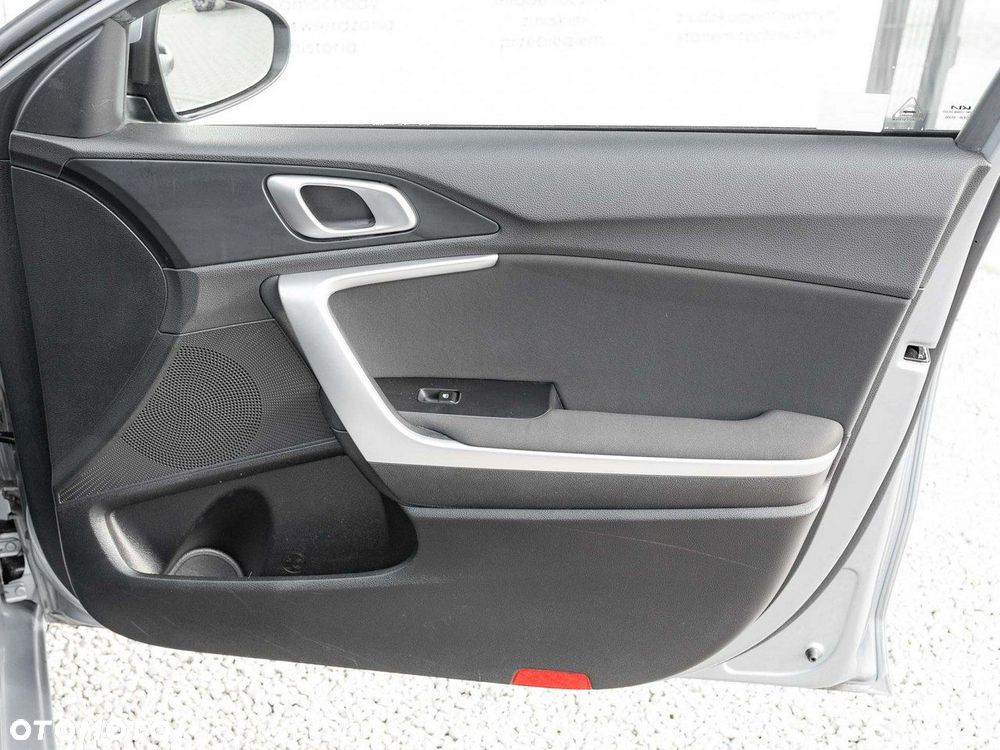 Kia Ceed 1.5 T-GDI M DCT - 27