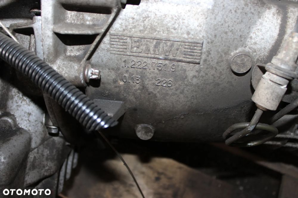 SILNIK 2.5 R6 M54B25 + SKRZYNIA MANUAL ZF S5D-320Z / BMW 2003 - 7