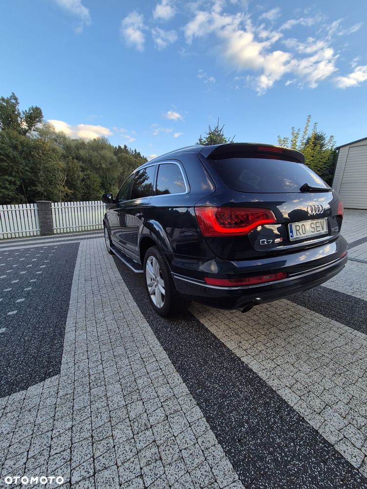 Audi Q7 2011 photo 5