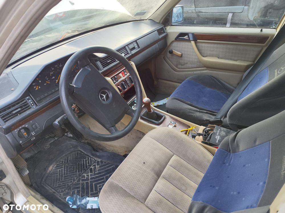 mercedes w124 124 fotel kanapa deska kokpit podsufitka boczek podłokietnik licznik panel szyb - 2