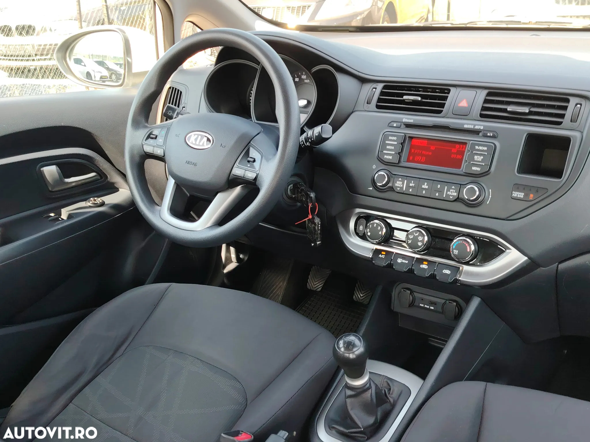 Kia Rio 1.2 Attract - 7