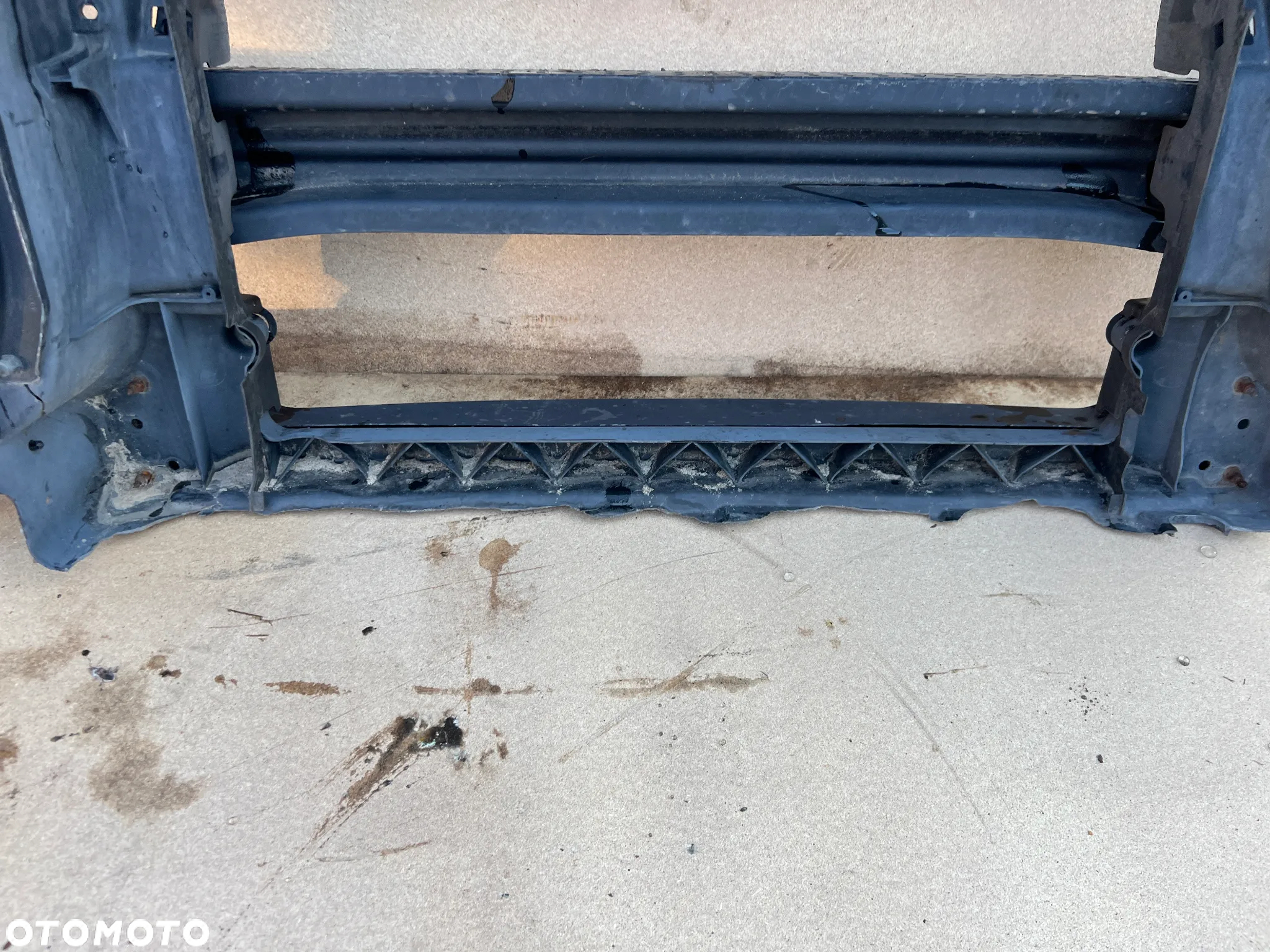 WZMOCNIENIE CZOŁOWE PAS VW TOURAN CADDY 04-08r - 12