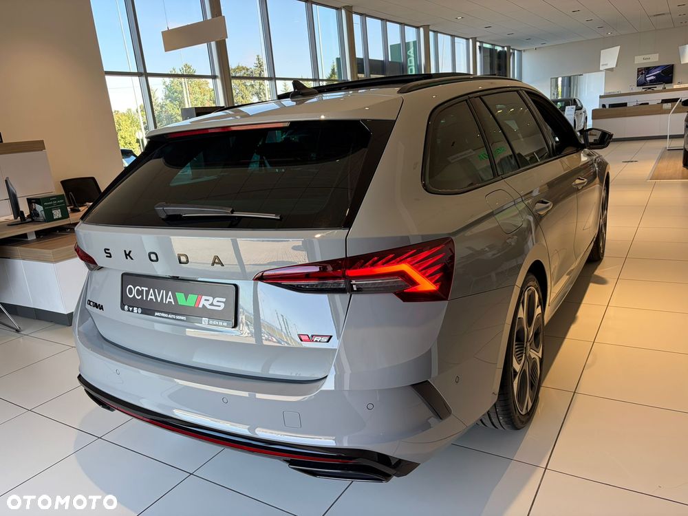 Skoda Octavia 2.0 TSI RS DSG - 8