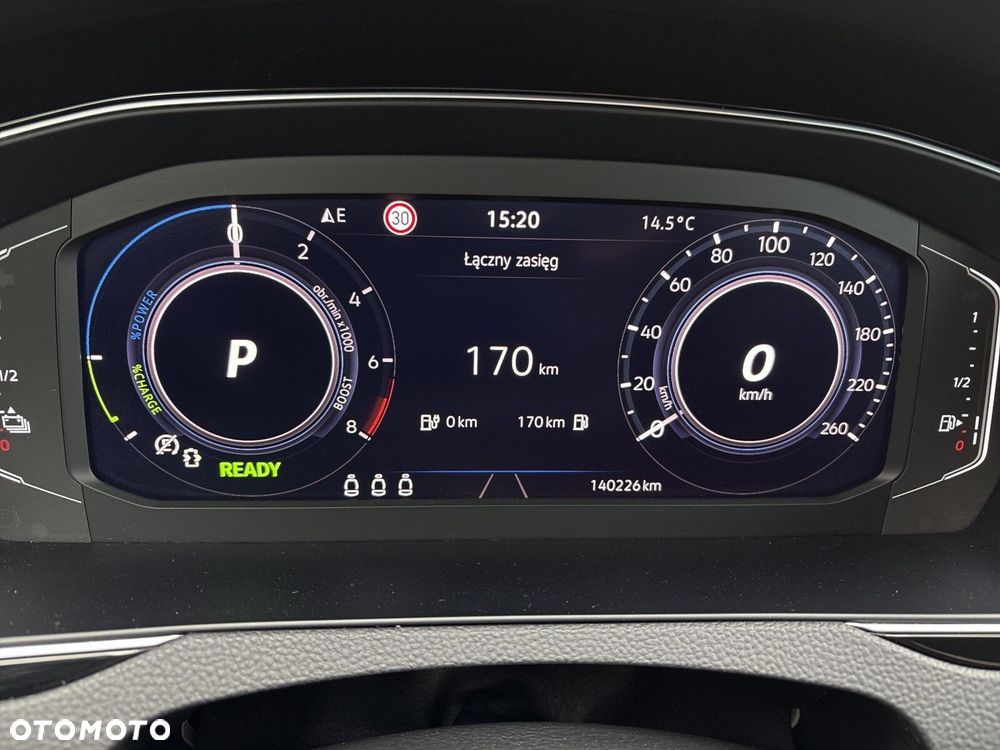 Volkswagen Passat - 15